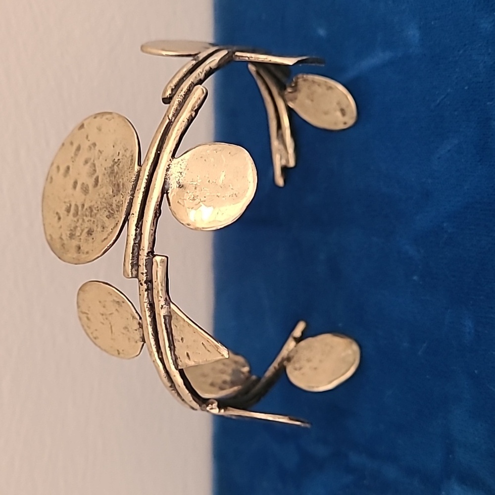 EUC Vintage brass cuff
